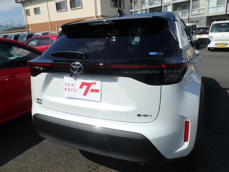 YARIS CROSS