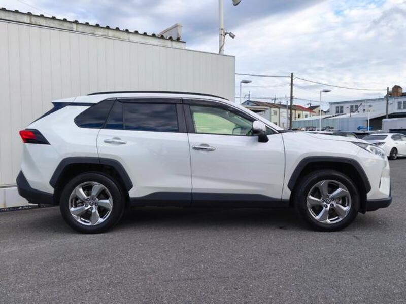 RAV4