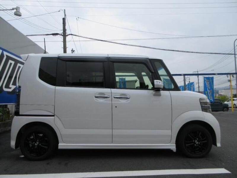 N BOX CUSTOM