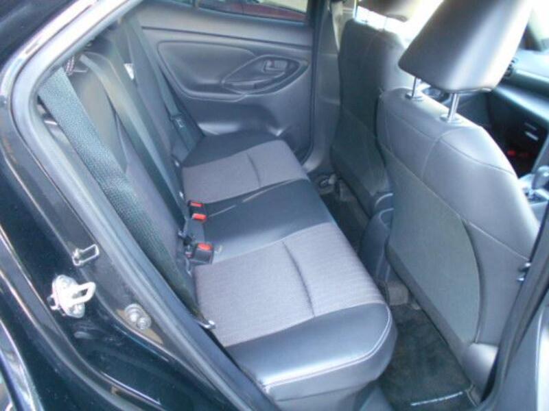 YARIS CROSS