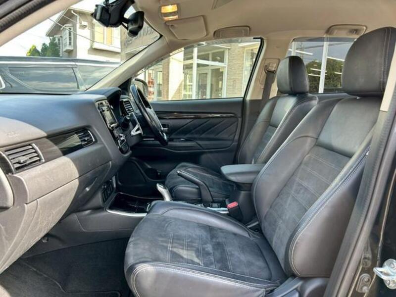 OUTLANDER PHEV
