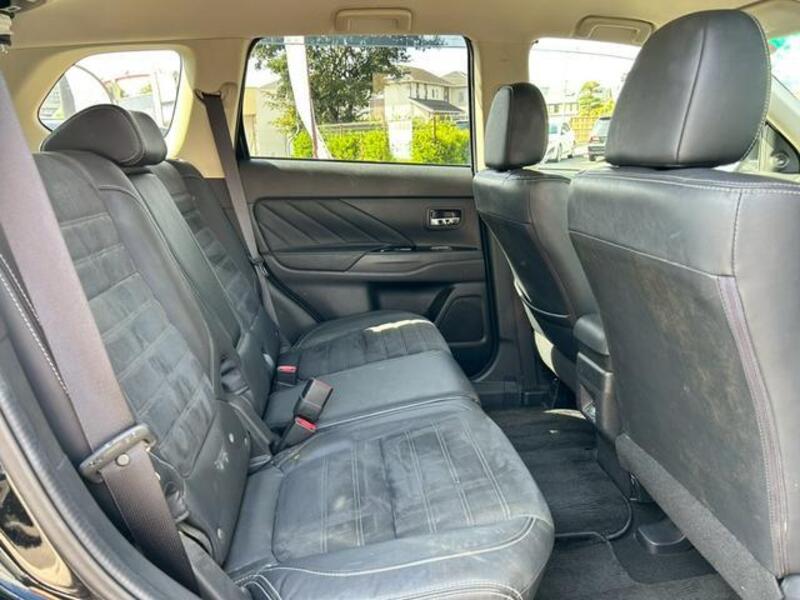 OUTLANDER PHEV