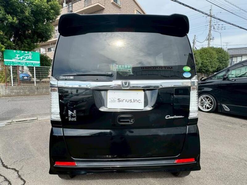 N BOX CUSTOM