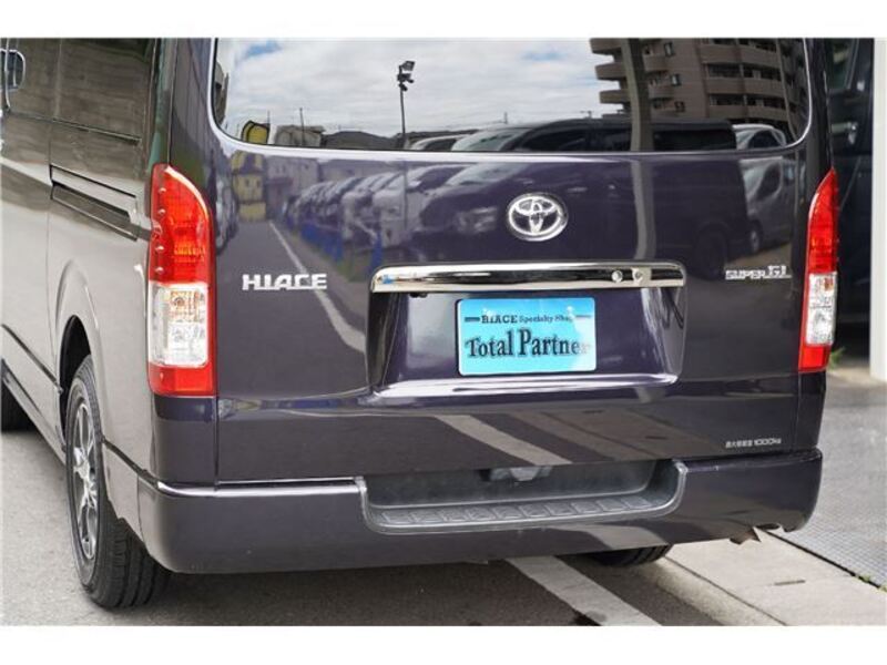 HIACE VAN