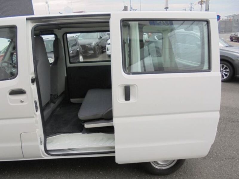 MINICAB VAN