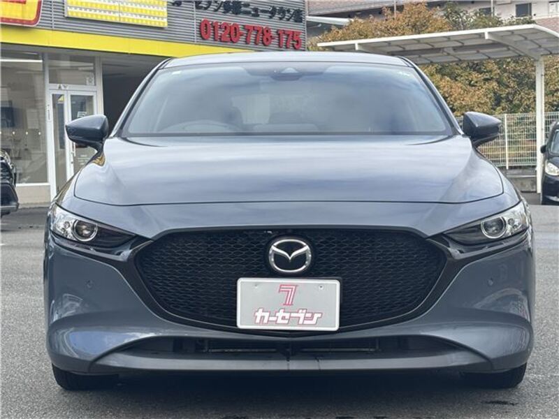 MAZDA3