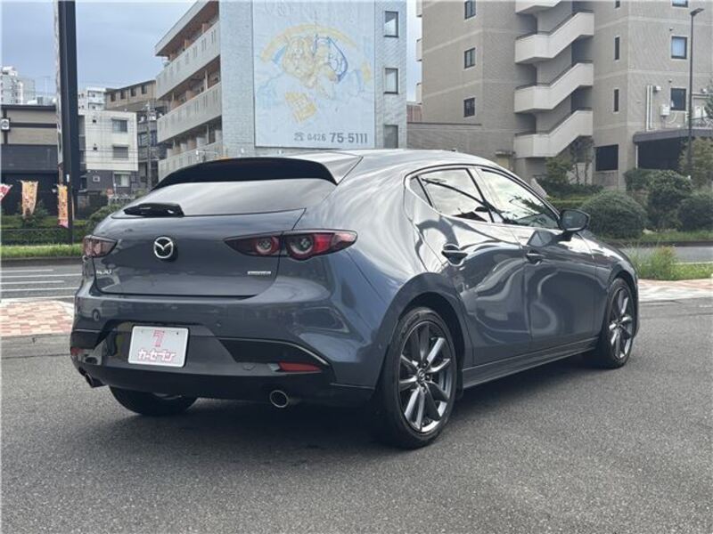 MAZDA3