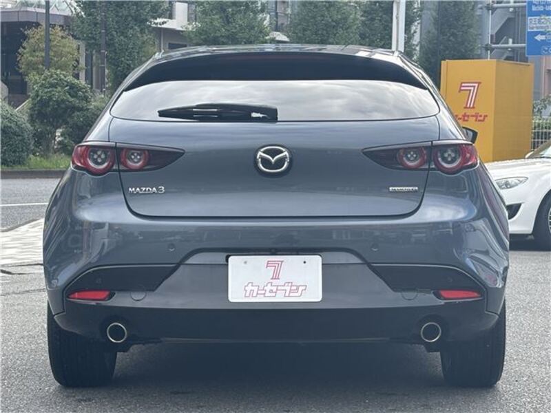 MAZDA3