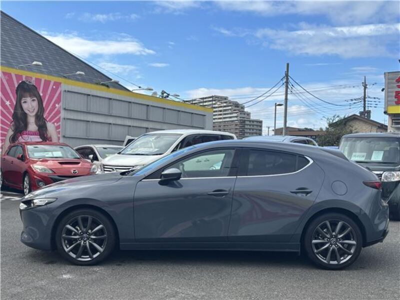 MAZDA3