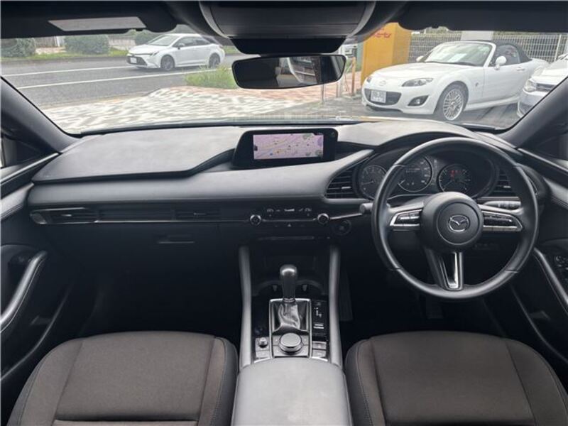MAZDA3