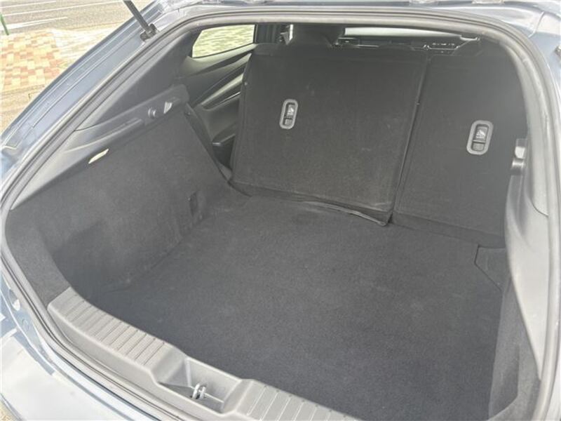 MAZDA3