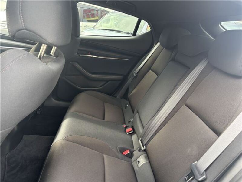 MAZDA3