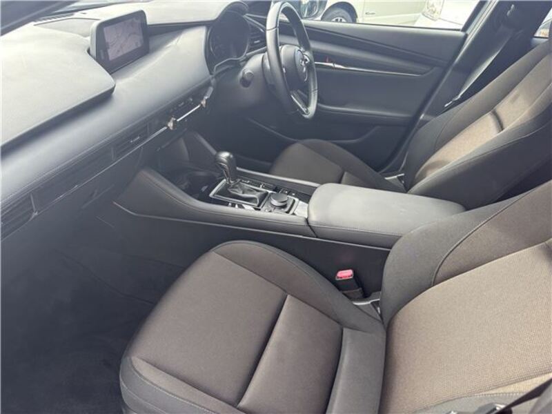 MAZDA3