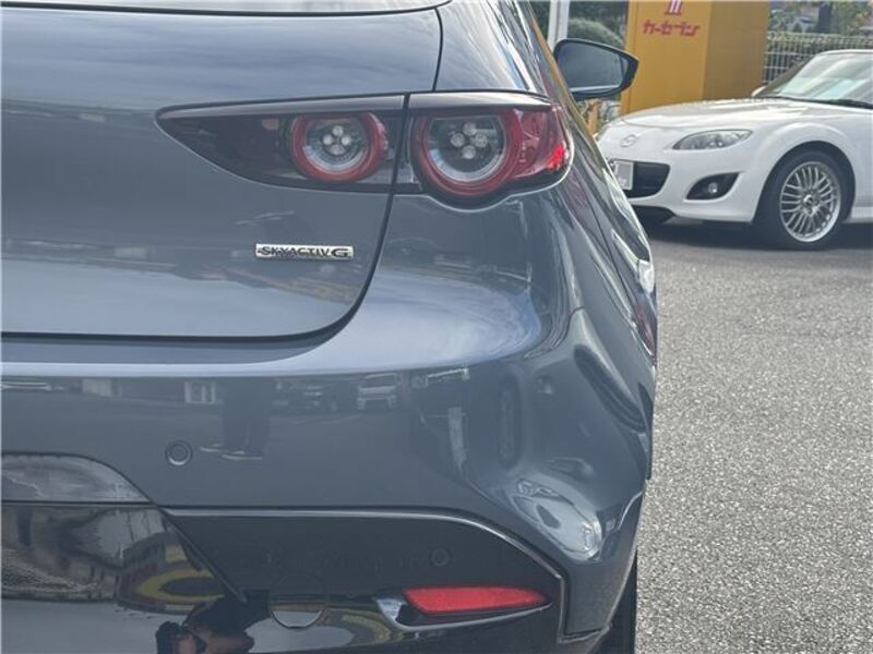 MAZDA3