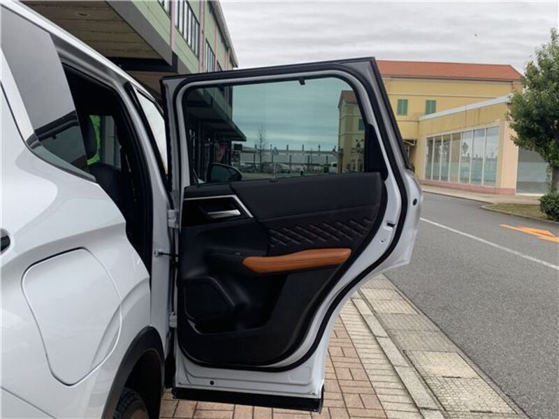 OUTLANDER PHEV
