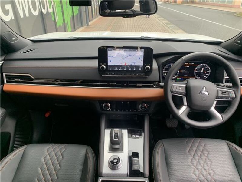 OUTLANDER PHEV