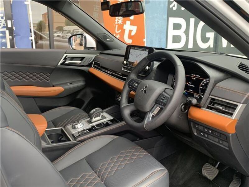 OUTLANDER PHEV