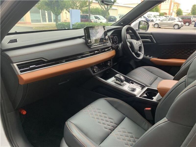 OUTLANDER PHEV