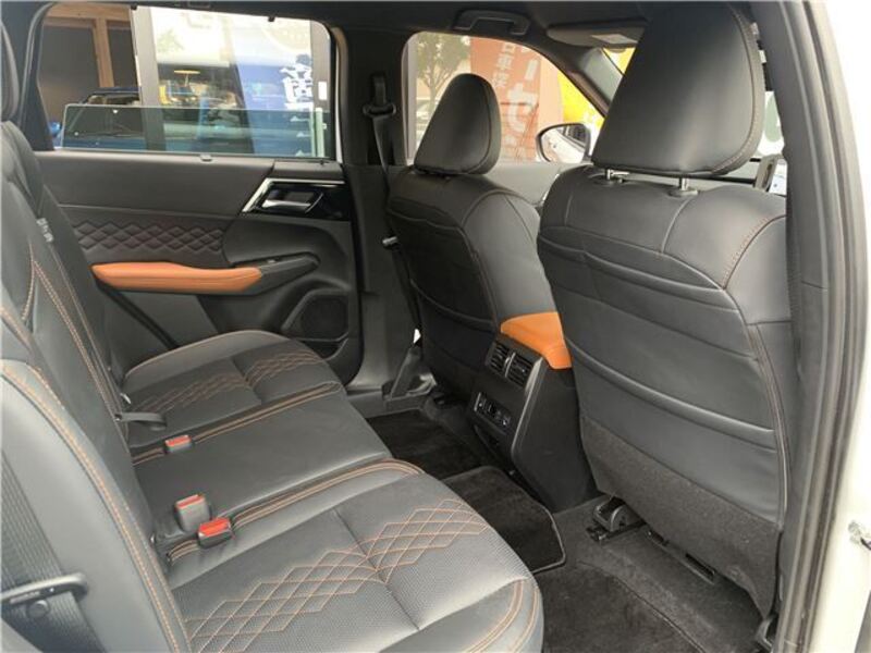 OUTLANDER PHEV