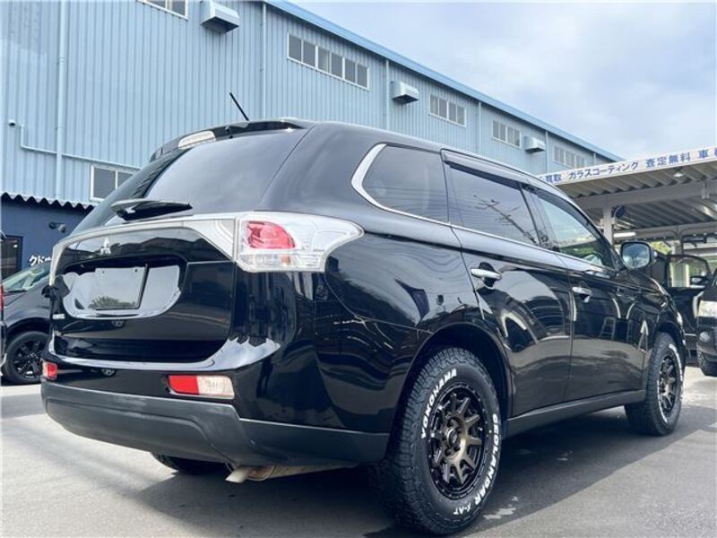 OUTLANDER