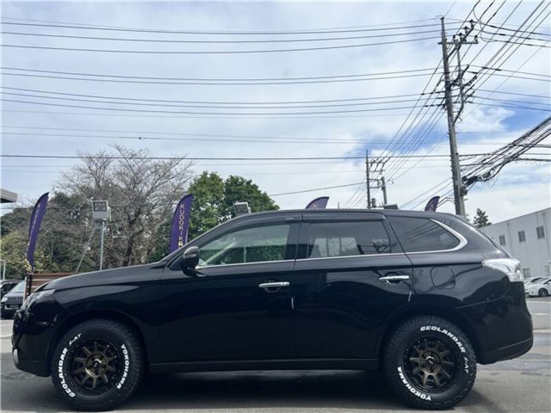 OUTLANDER