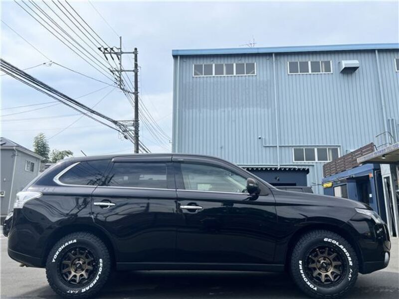 OUTLANDER