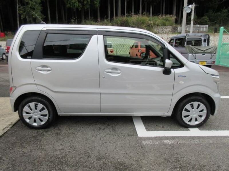 WAGON R