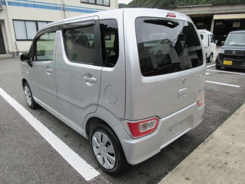 WAGON R