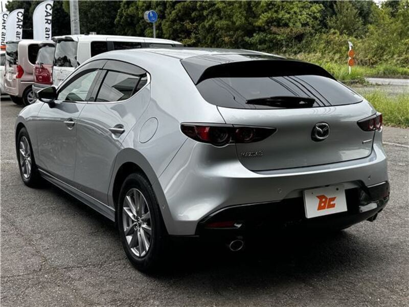 MAZDA3