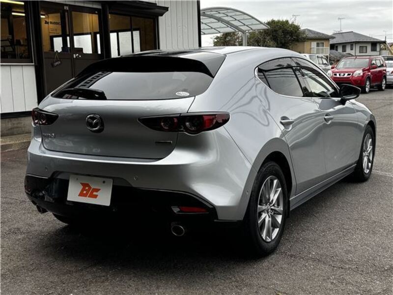 MAZDA3