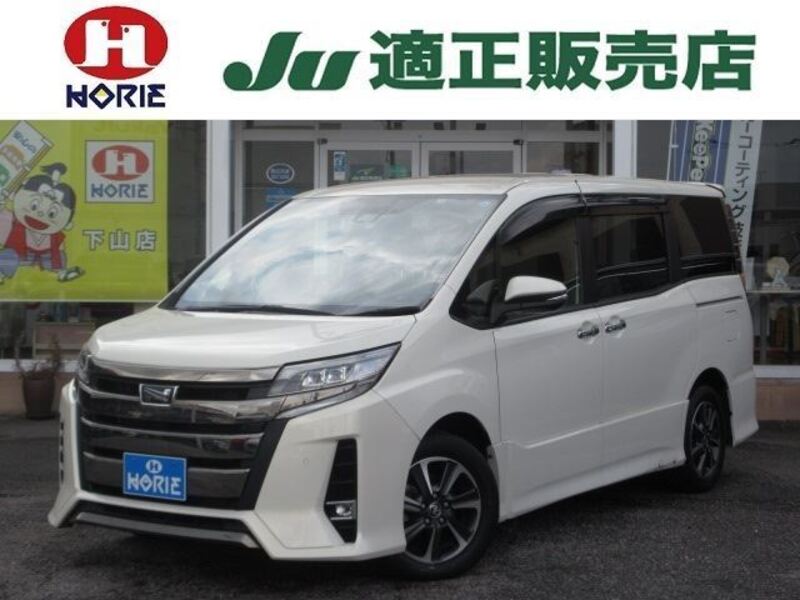 TOYOTA NOAH