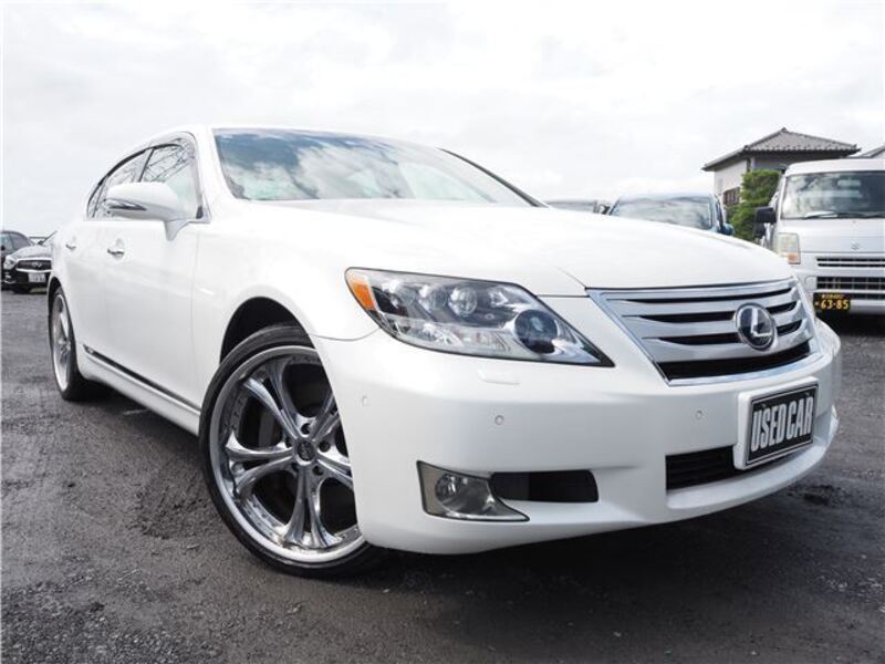 LEXUS LS
