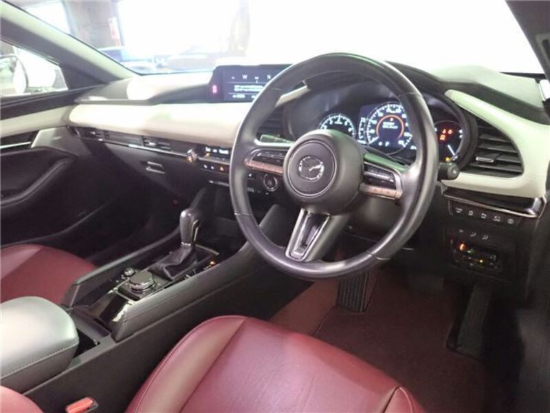 MAZDA3