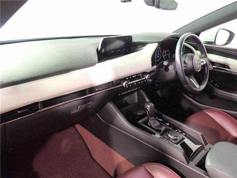 MAZDA3