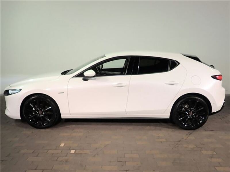 MAZDA3