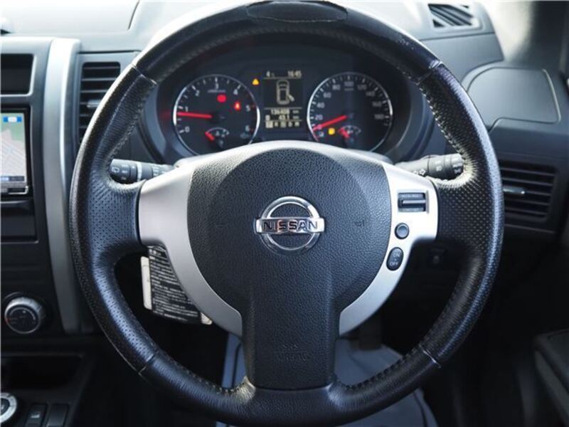 X-TRAIL