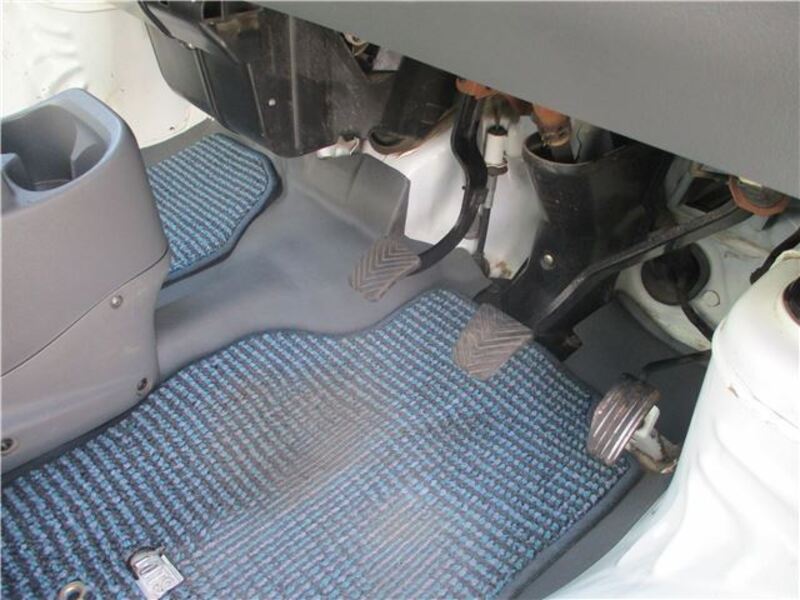MINICAB TRUCK