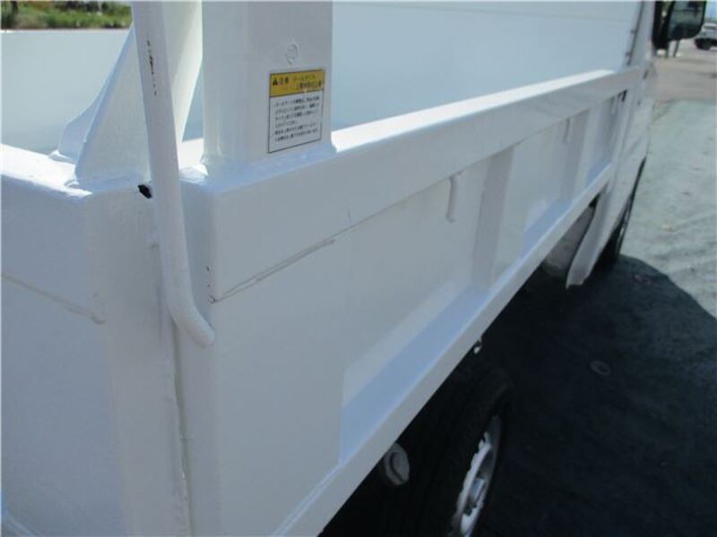MINICAB TRUCK