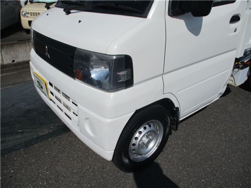MINICAB TRUCK