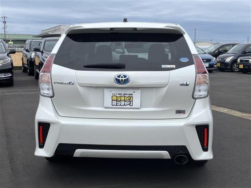 PRIUS ALPHA