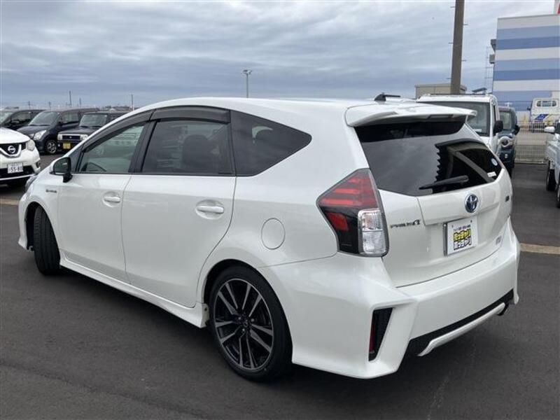 PRIUS ALPHA
