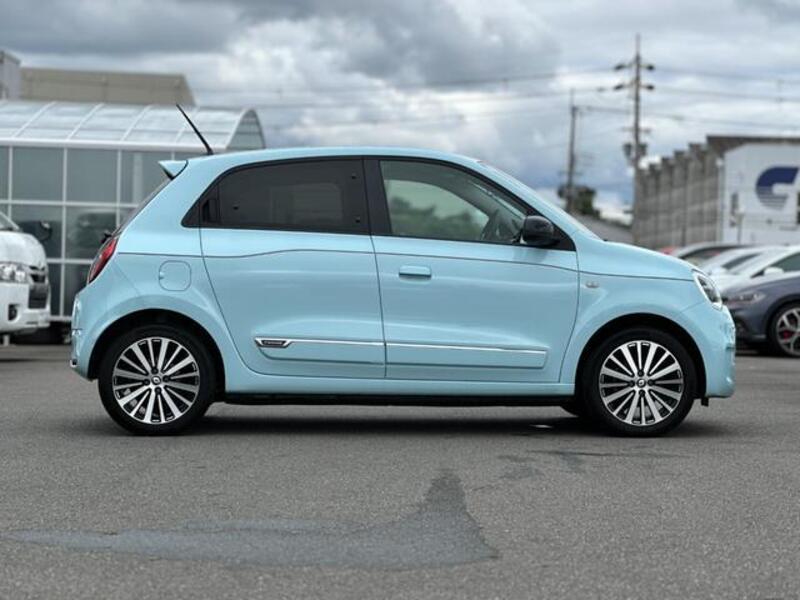 TWINGO