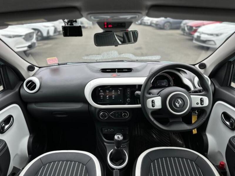 TWINGO