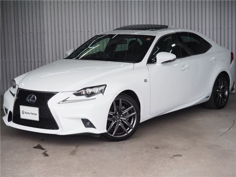 LEXUS IS