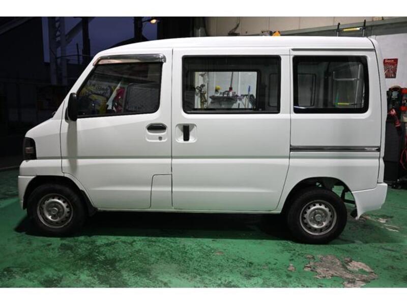 MINICAB VAN