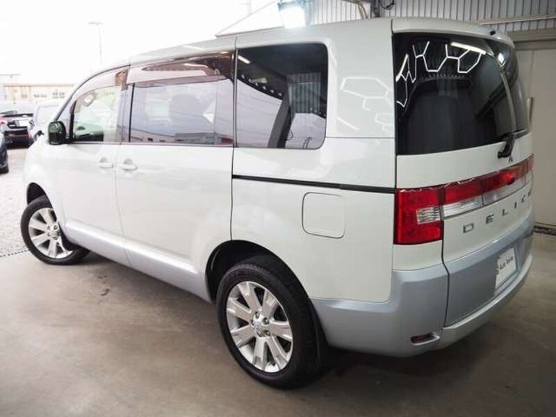 DELICA D5