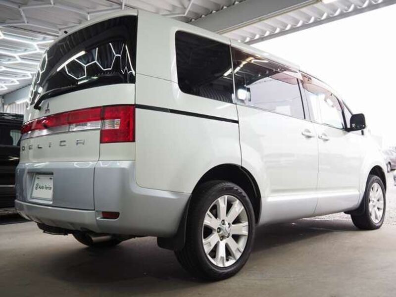 DELICA D5