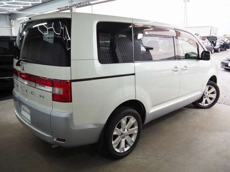 DELICA D5