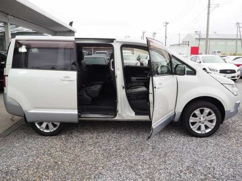 DELICA D5