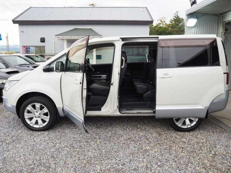 DELICA D5